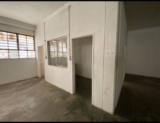 350M² WAREHOUSE TO LET IN INDUSTRIA NORTH